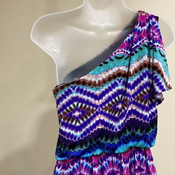 NWOT Signature London Style One Shoulder Dress. Size S small 4/6 - Picture 6 of 11